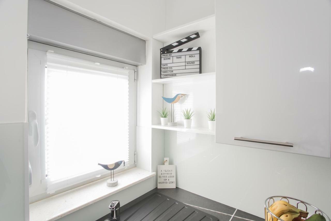 Apartment Movie Primosten Bagian luar foto