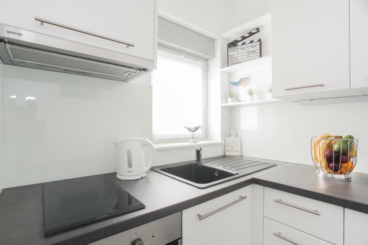 Apartment Movie Primosten Bagian luar foto